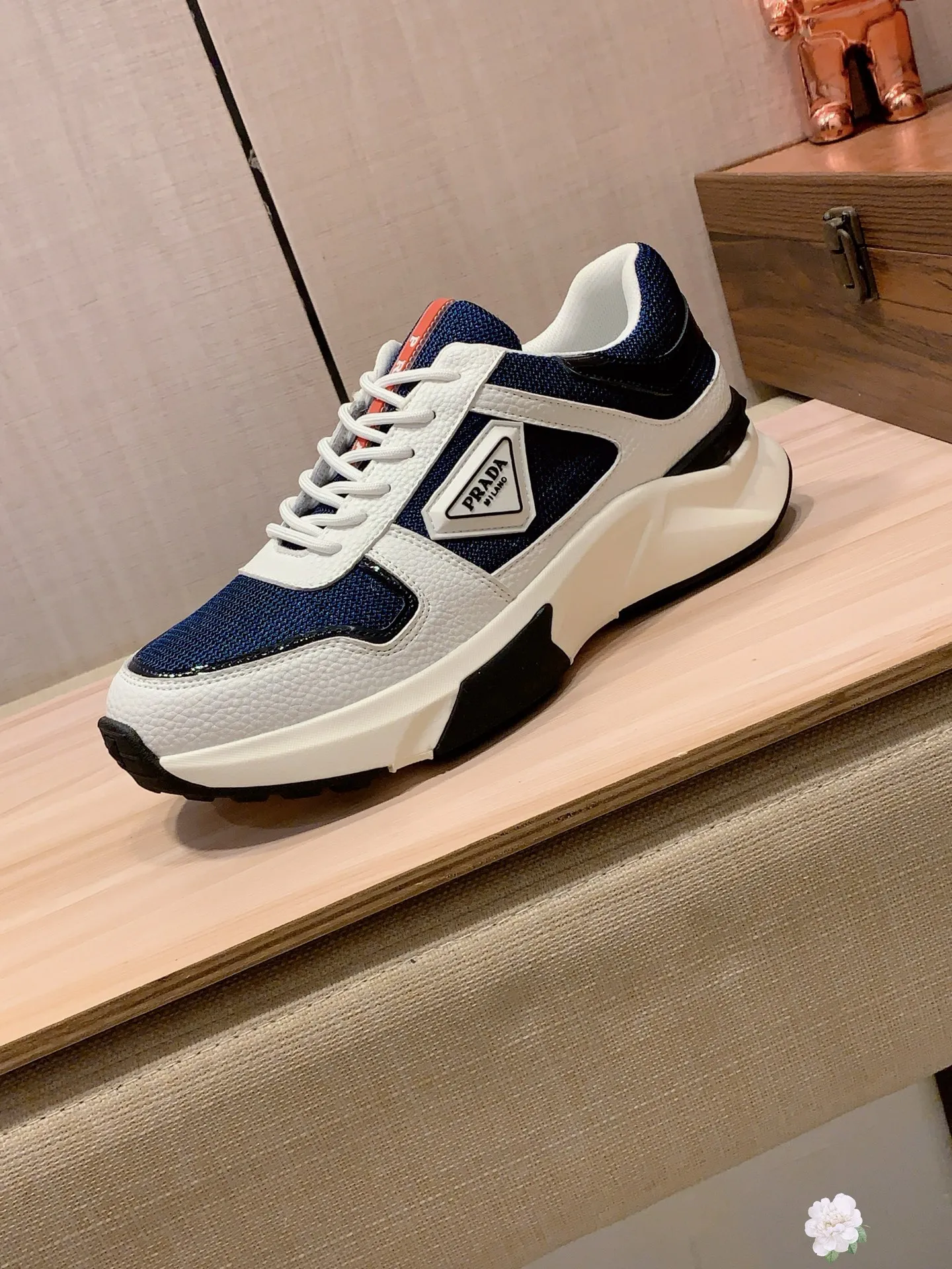 Men's men's shoes💰460💰💰🎩🎩[Lightning][Lightning] "PRADA*" The latest and most popular casual shoes, top brand [seduce] luxury ~ purchasing agency, top ~ quality. [Strong] The upper is made of imported breathable cowhide with material ➕ breathable sheepskin lining (•) and fine workmanship. The original stylish and stylish soft rubber wear-resistant and non-slip outsole is light and comfortable on the feet. The real thing looks better when photographed in real life. No. 143: Code: 38-44, 45 can be customized, 3️⃣ colors are available